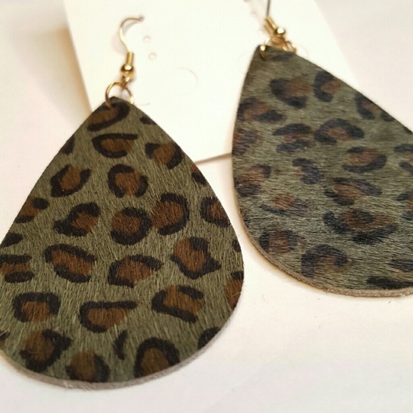 Green Leopard Print Leather Earrings - Picture 3 of 3